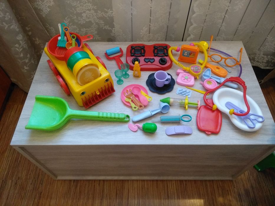 Детские игрушки .