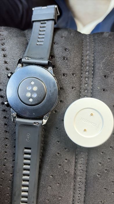 Продам смарт часы Huawei GT 2-350