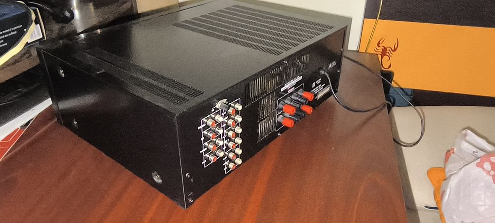 Vând amplificator Akai AM-47