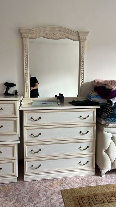 Продам комод и тумбы