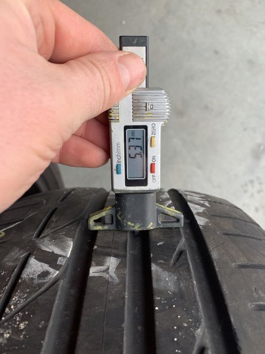 Anv vara 225/40/19 Bridgestone/Falken RFT