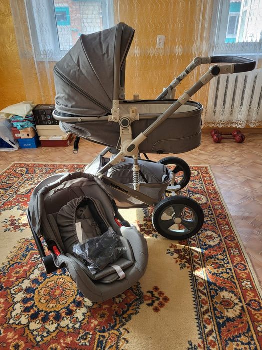 Продам коляску в отличном состоянии.