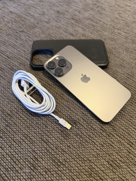 Iphone 13 Pro - Cu accesorii
