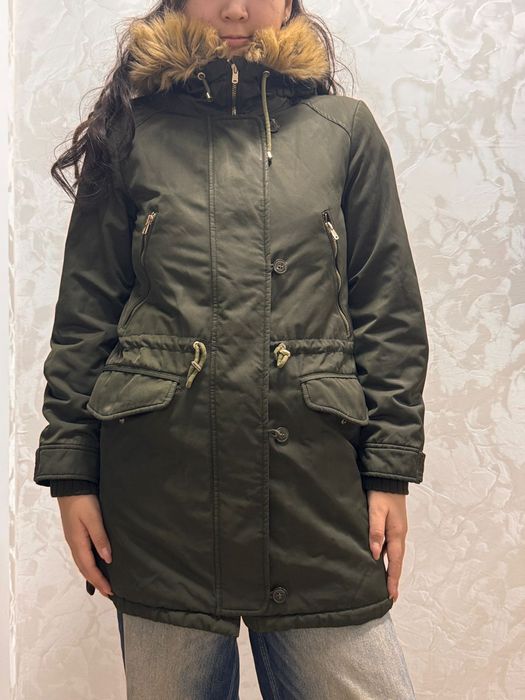 Продам теплую парку.