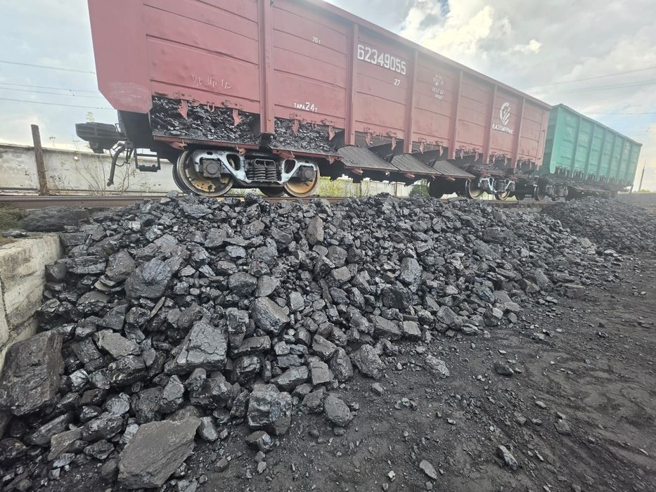 Доставка уголя шубаркуль свежий привоз с вагонов . Каражара орешек