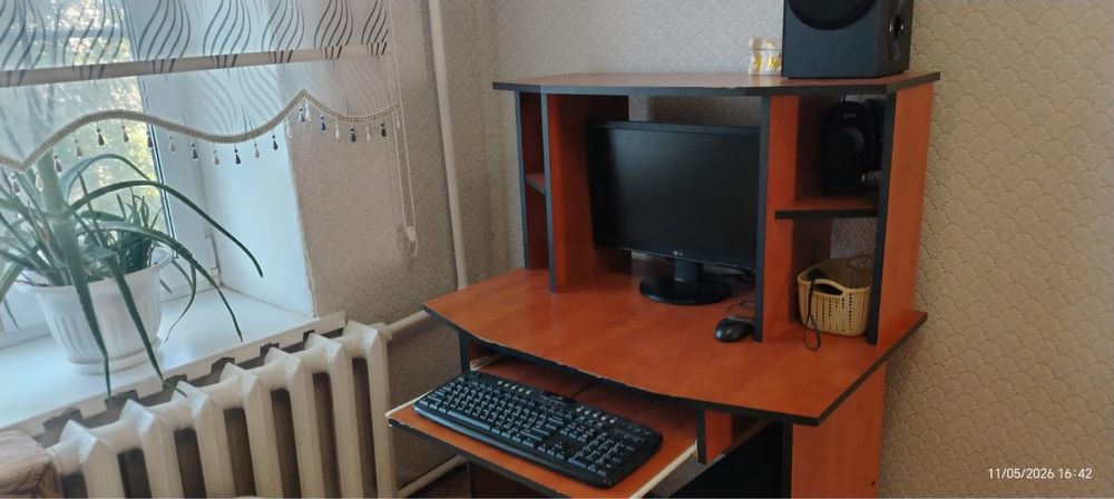 Продам компьютер со столом