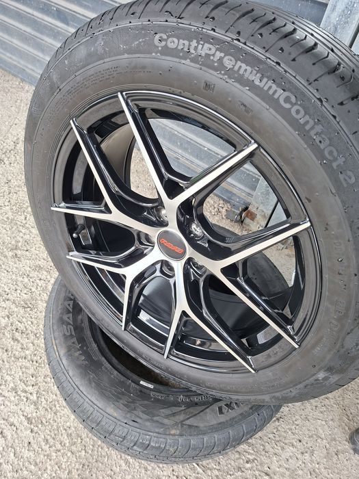 Trekkir, Monza 370$ ком 4шт почти новый диск +шина