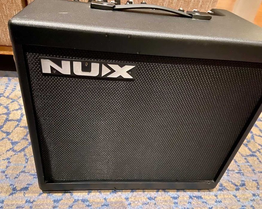 NuX Acoustic 30 amplificator