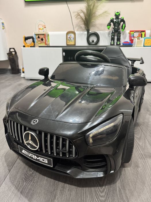 Акомулаторна кола Mercedes GT63 amg