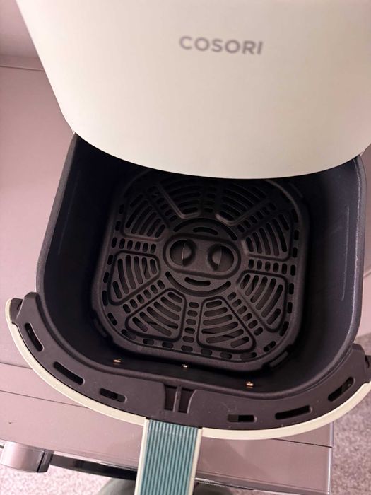 Airfryer COSORI stare foarte bună