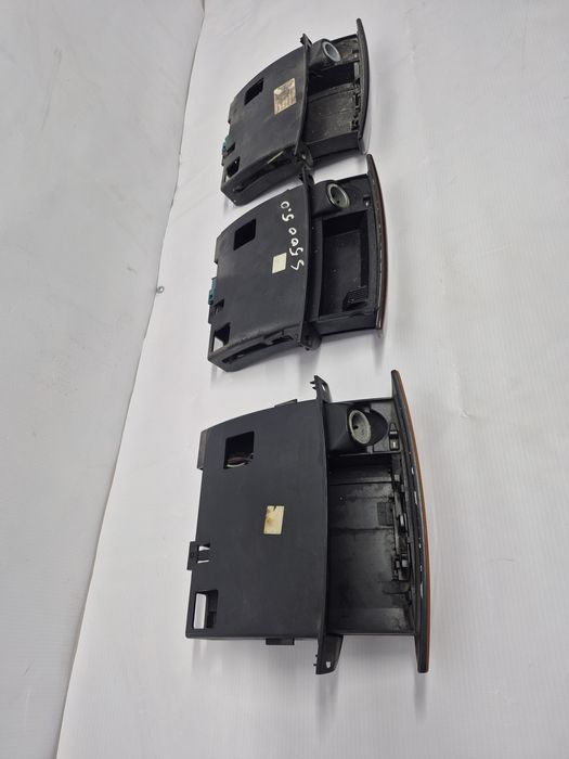 Пепельница Mercedes W220