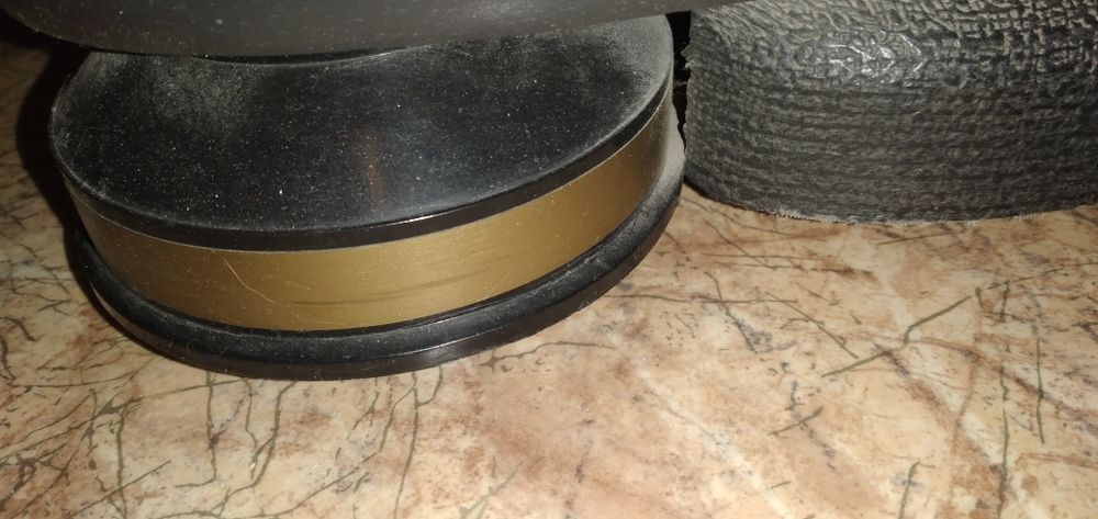 Продается тумба под телевизор