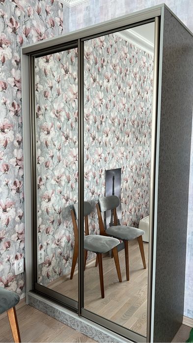 Продам очень качественная мебель , устойчиаая и простоит долго .