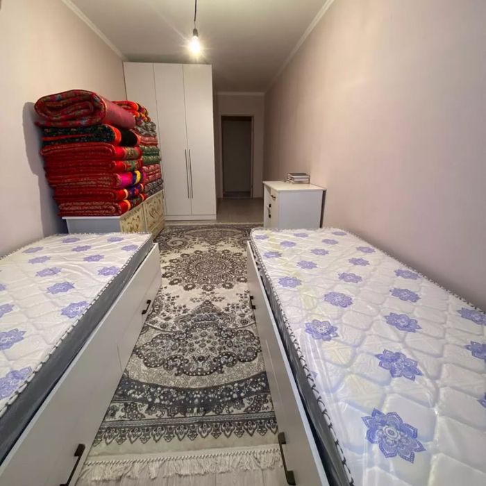 кровать односпальная с матрасом