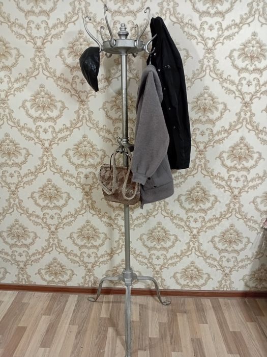 Вешалка напольная