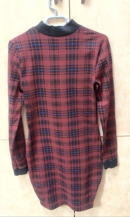 Стилна рокля с дълъг ръкав на FB Sister (част от New Yorker)