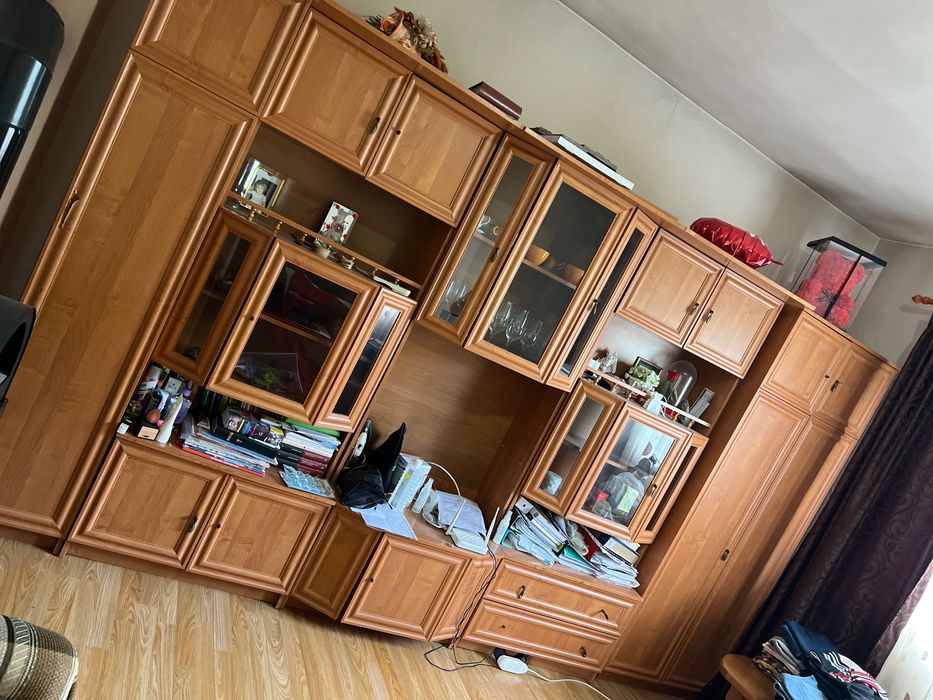 Mobila de lemn in stare foarte buna