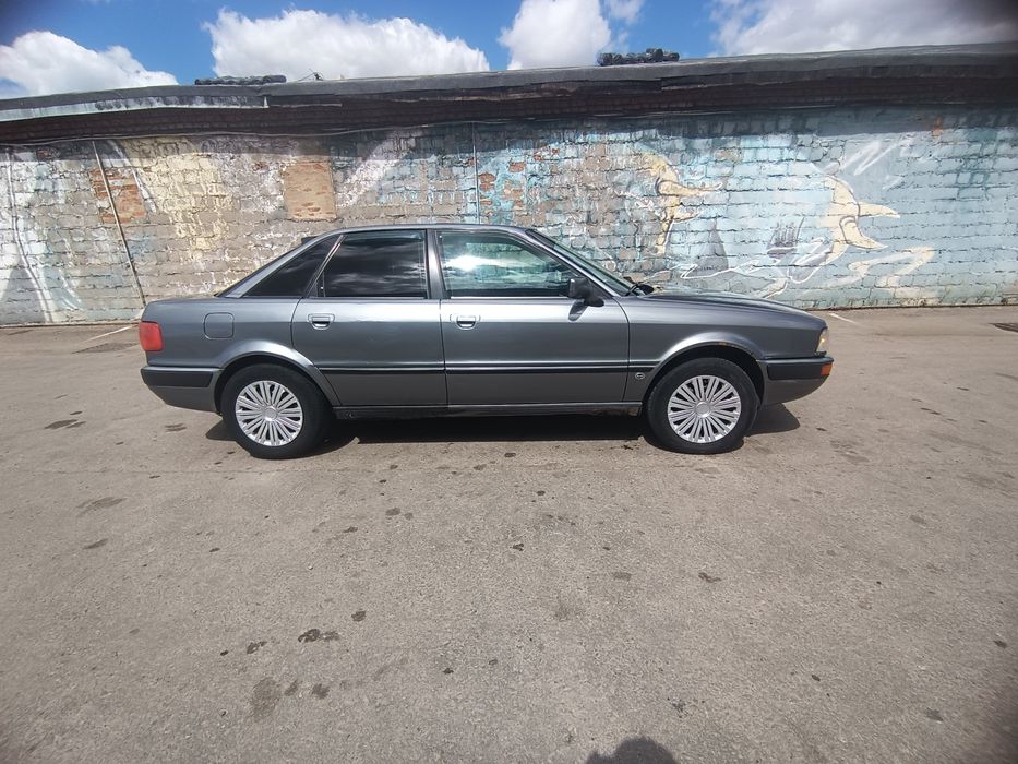 Продам Ауди б4   .
