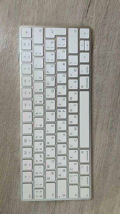 Продаю клавиатуру Apple Magic Keyboard Оригинал