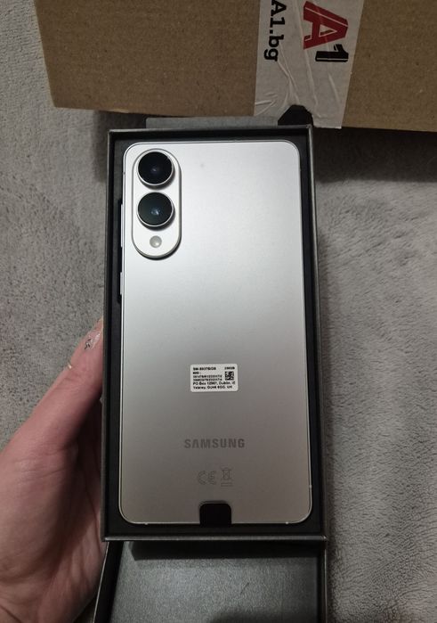 Продавам НОВ Samsung Galaxy S25 Edge 256GB