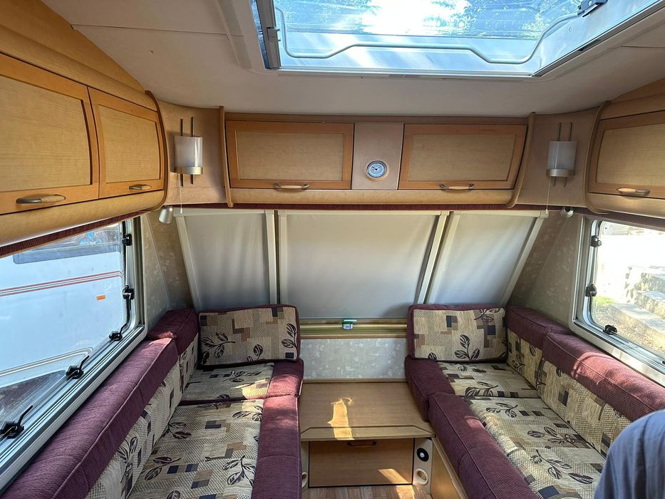 Rulota de inchirat pt 5 persoane ( pat 2 persoane + pat de 3 persoane)