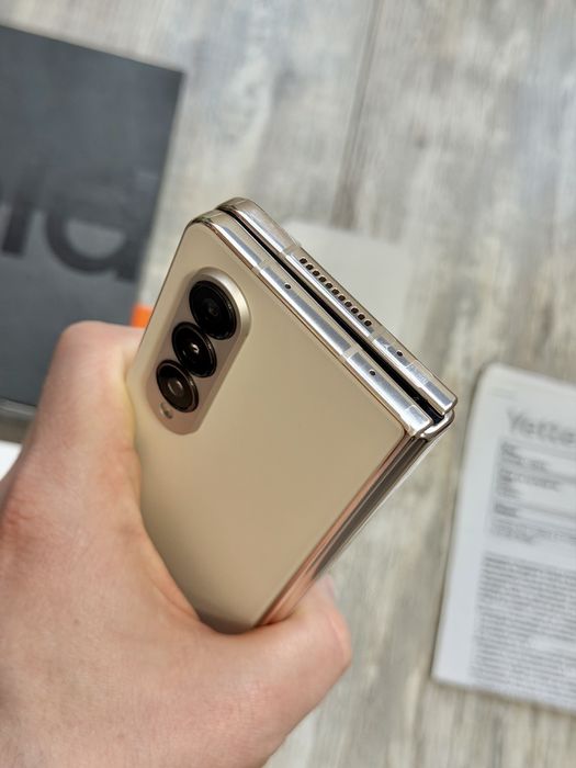 Samsung Galaxy Z Fold 4 5G 512 GB 12 GB Ram Dual Sim Безупречен