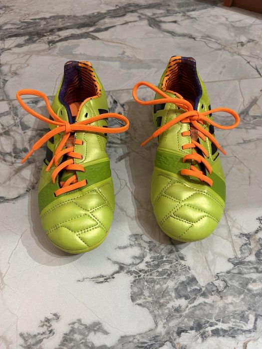 Бутонки     Адидас