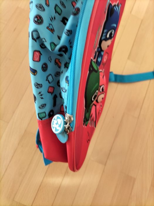 Ghiozdan copii eroi in pijama