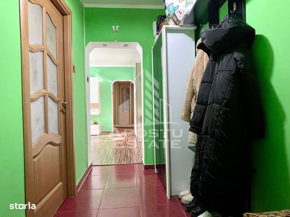 Apartament cu 3 camere,2 bai,semidecomadat,centrala proprie, Girocului