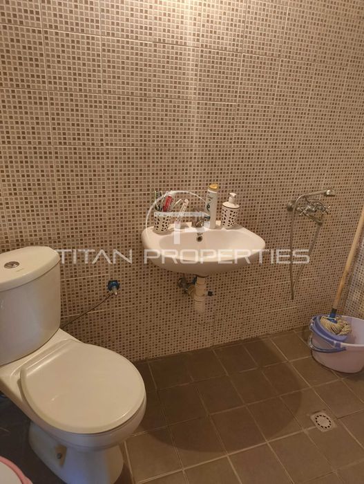 Къща в село Песнопой