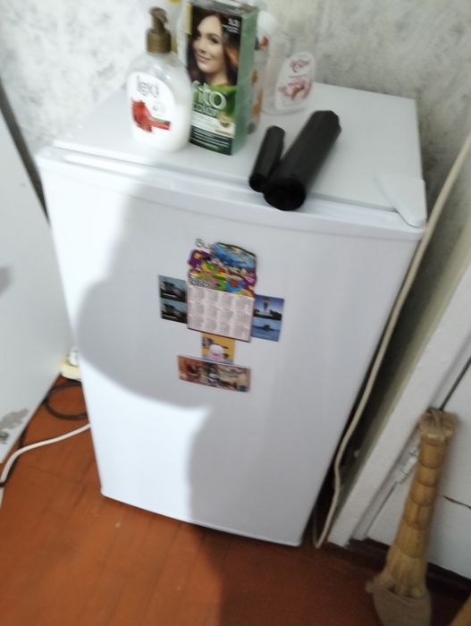 Продам мини  холодильник! Срочно