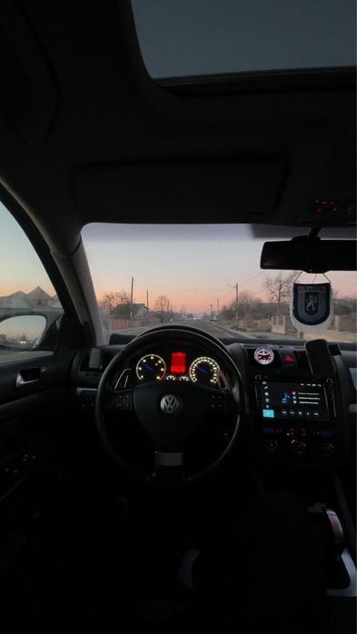 vand sau schimb golf V  2.0BMM 250 cp