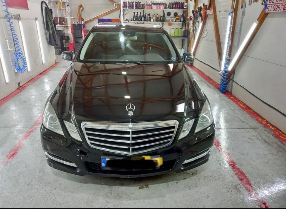 Dezmembrez mercedes e 250 w 212