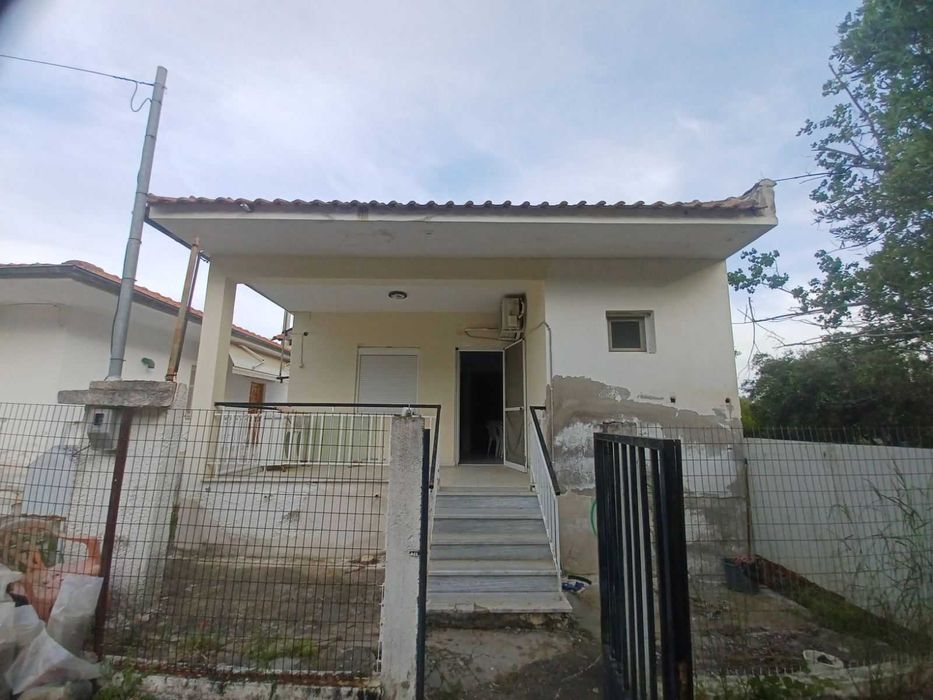 Продава къща 52 м2 с двор 100 м2 - Брацаки, Кердилия, Гърция