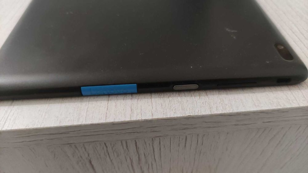 Lenovo TAB E10 запазен 10,1инча