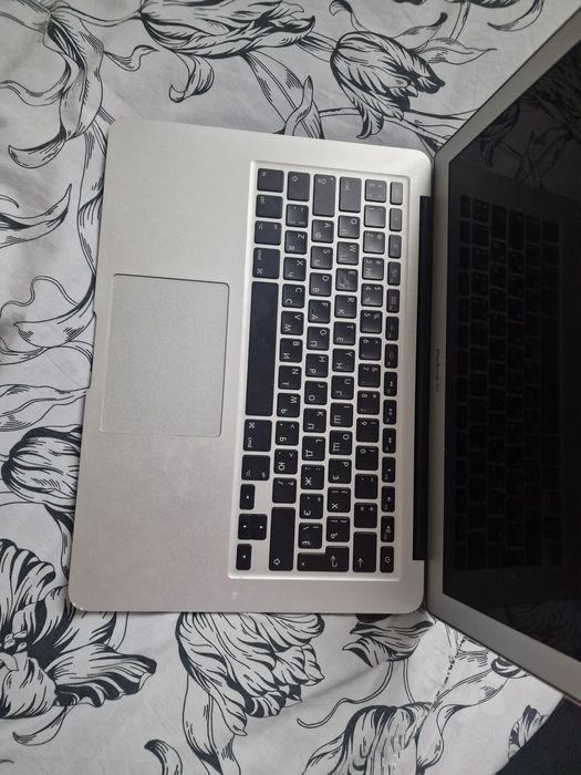 Продам Mac Air  в хорошем состоянии