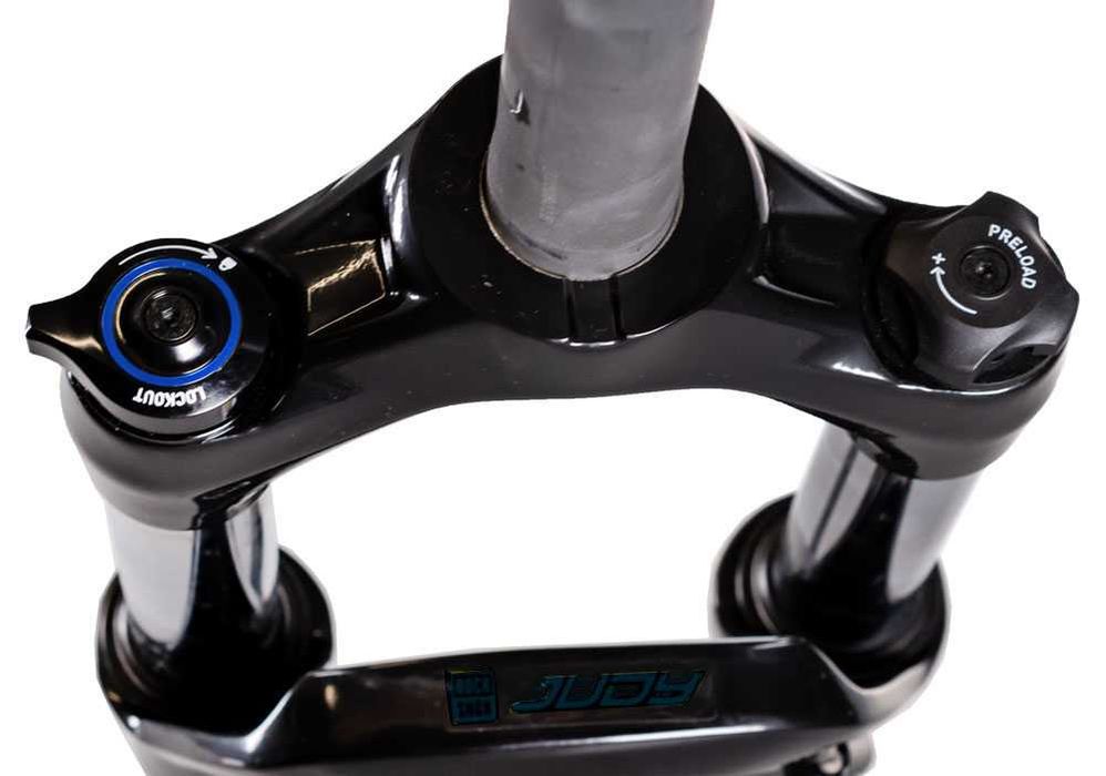 НОВИ Вилка RockShox 26 Judy TK 100 мм ход QR цола за колело велосипед