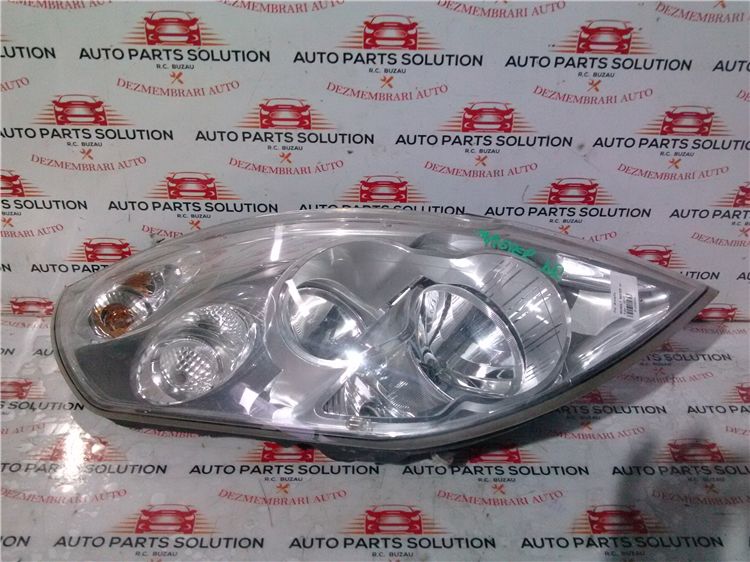 Far dreapta renault master an fabr. 2013