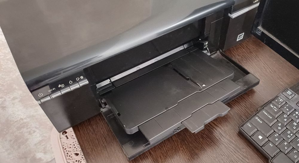 Продам цветной струйный принтер epson L805