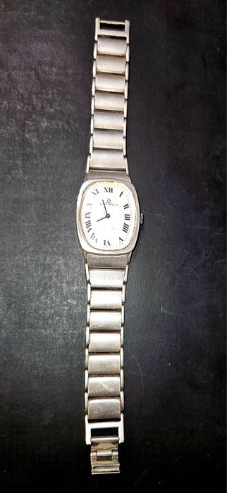 Ceas de damă din argint masiv, vintage, perfect funcțional.