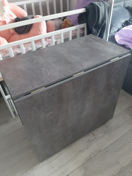 Продам стол новый!