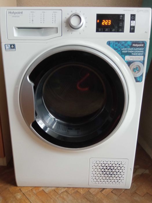 Сушилня Hotpoint Ariston- за 8кг. перфектна
