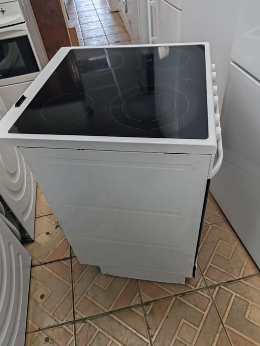 Свободно стояща печка с керамичен плот Voss Electrolux с 2 години гаранция!