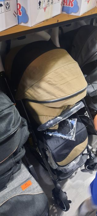 Продаётся новая детская коляска