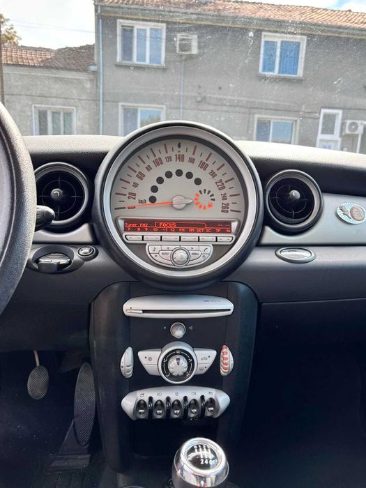 MINI ONE 1.6i 2010 г. нов внос