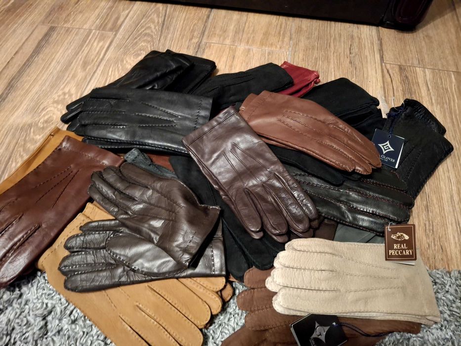 De vânzare  mănuși din piele