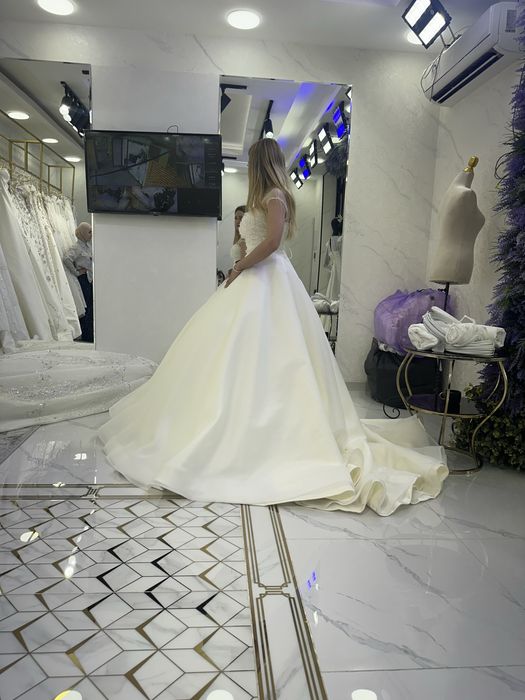 Продам свадебное платье