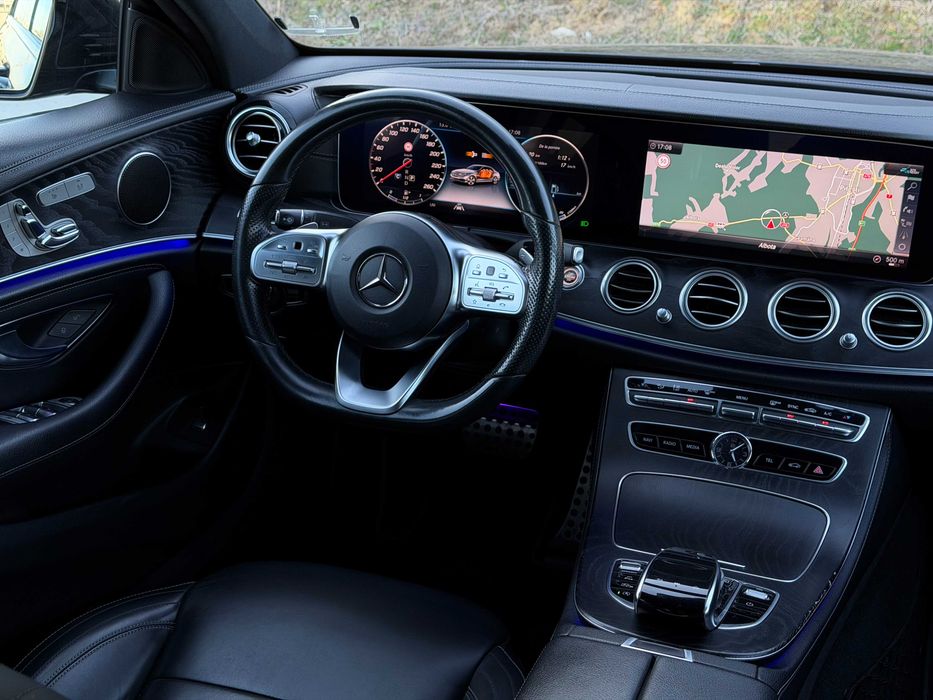 Mercedes-Benz E Klass AMG Line 220d / MultiBeam / Tableta mare / 2019