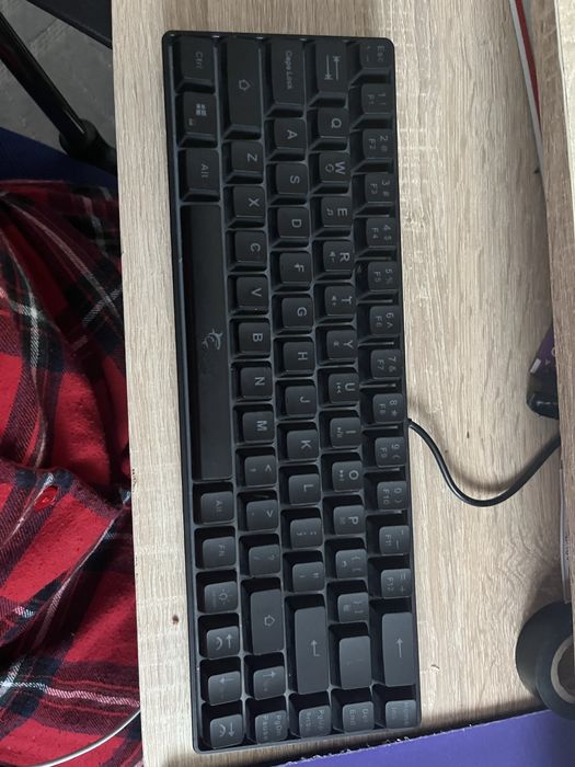 Vand tastatura sharp