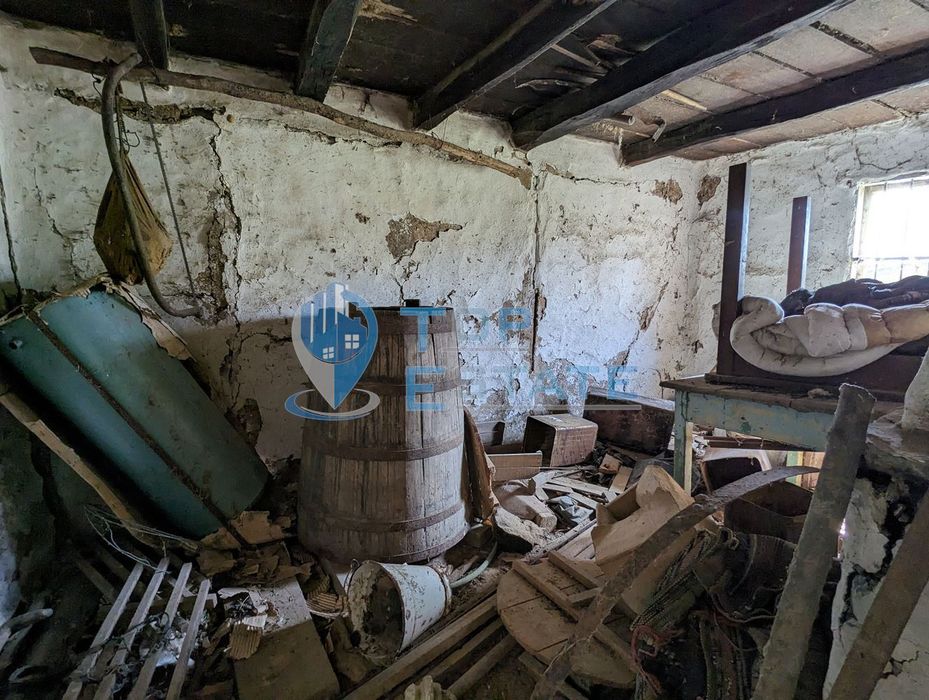 Стара къща с панорамна гледка в Еленския балкан